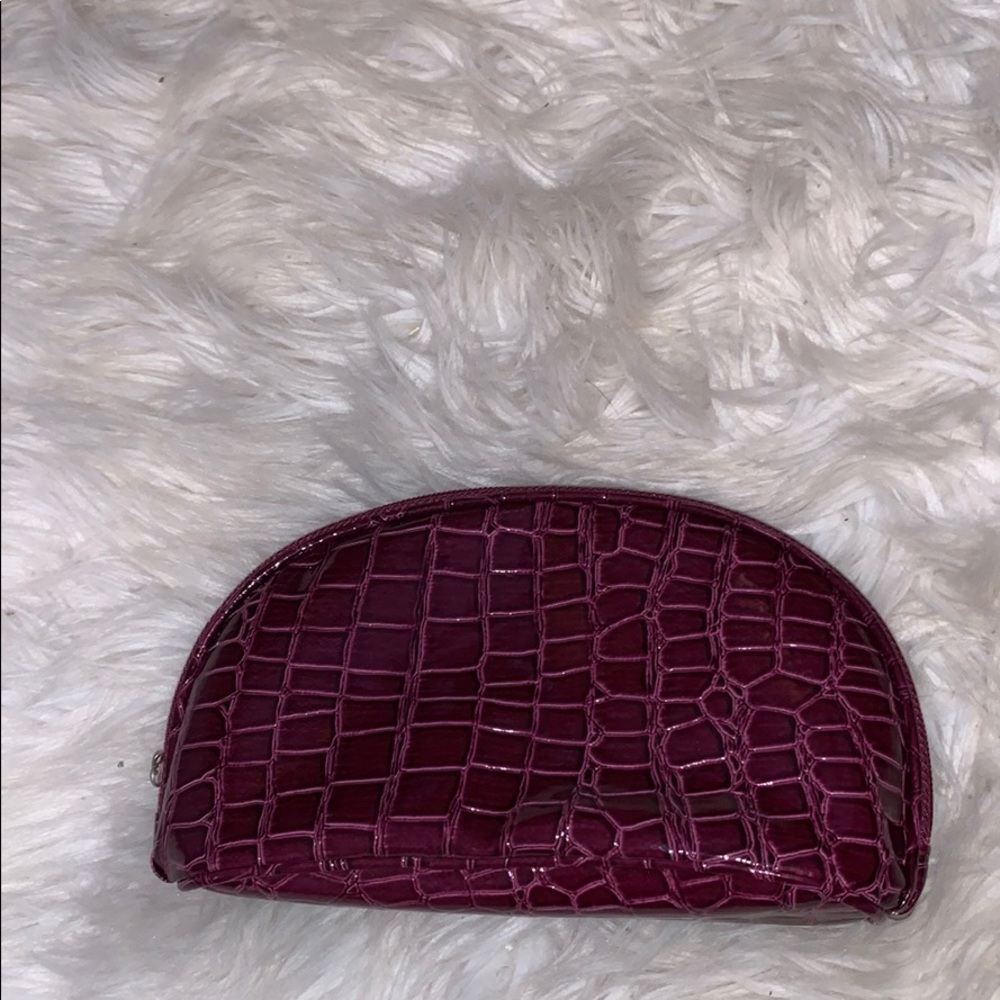 Cosmetic bag